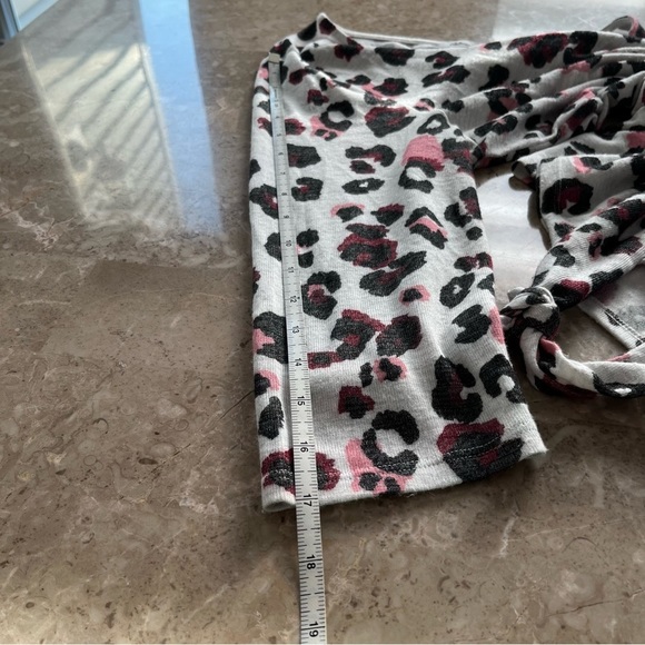 Reitmans 3/4 sleeve v neck button up with tie at bottom of waist size XL - Picture 13 of 13